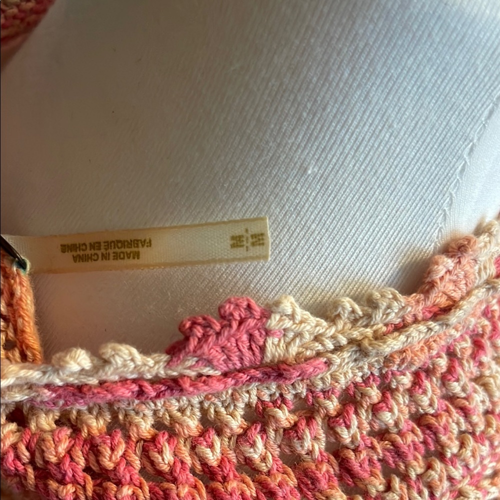 Elegant Crochet Free People Women's Top in coral, pink and Cream - Picture 9 of 12